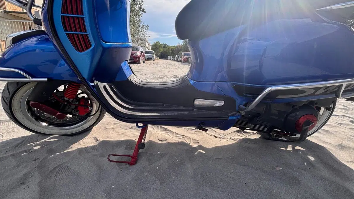Vespa GTS 300 Super (2008 - 16)  (8)