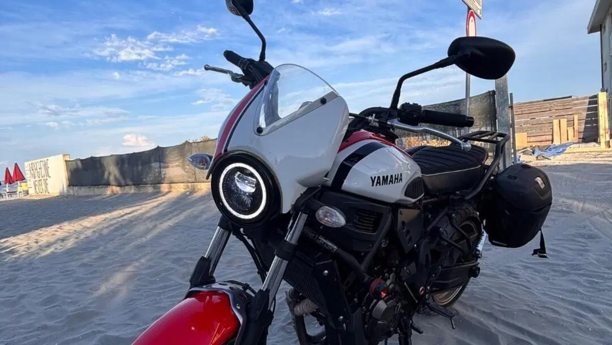 Yamaha XSR 700 ABS (2016 - 20)  (2)