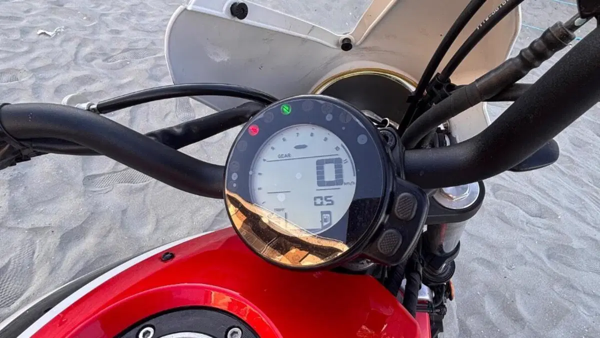 Yamaha XSR 700 ABS (2016 - 20)  (4)
