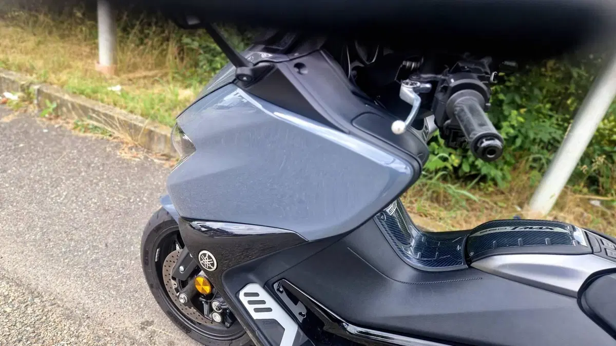 Yamaha T-Max 560 Tech Max (2021)  (6)