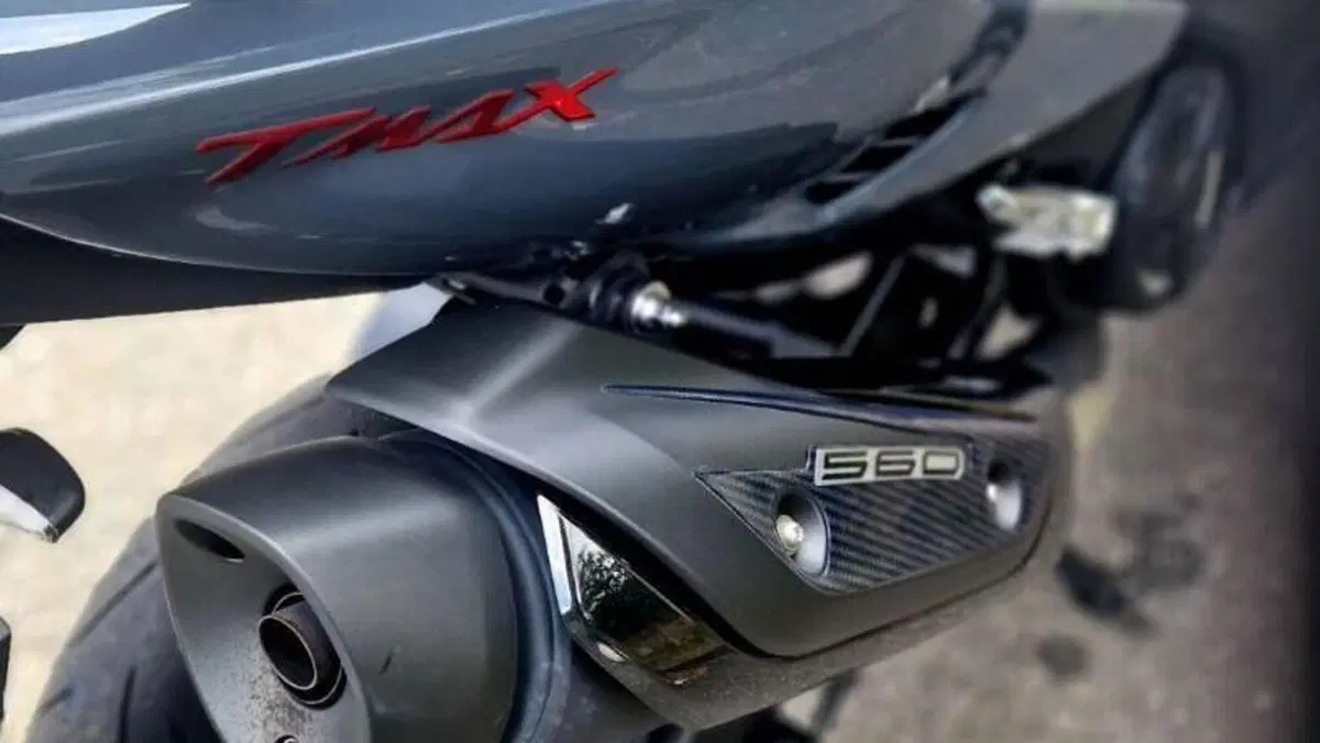 Yamaha T-Max 560 Tech Max (2021)  (8)