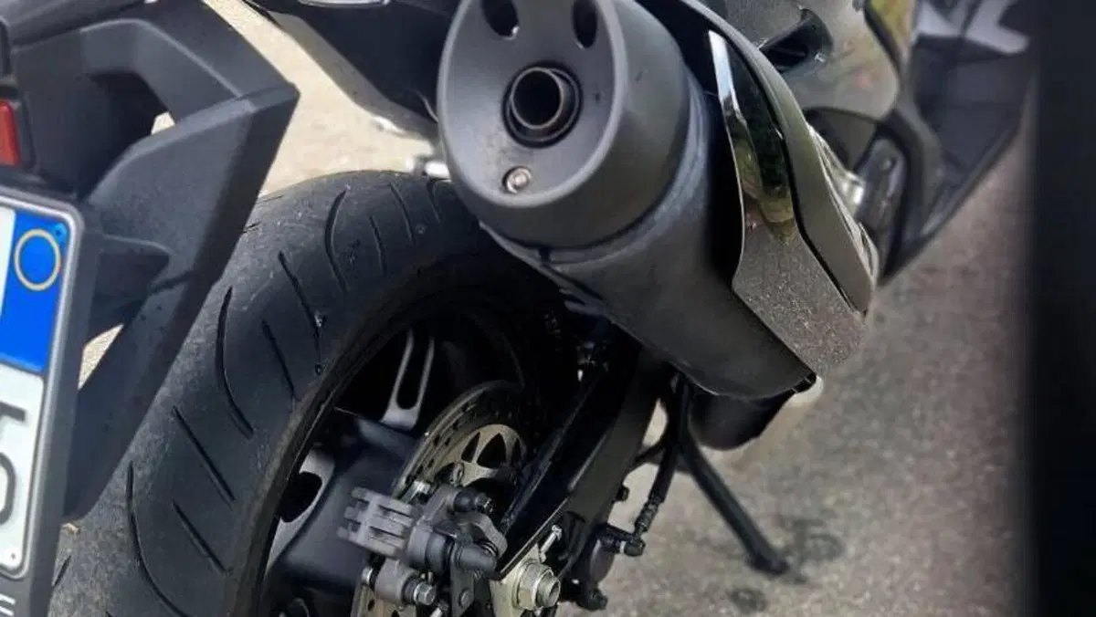 Yamaha T-Max 560 Tech Max (2021)  (10)