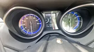 Yamaha T-Max 560 Tech Max (2021)  (14)