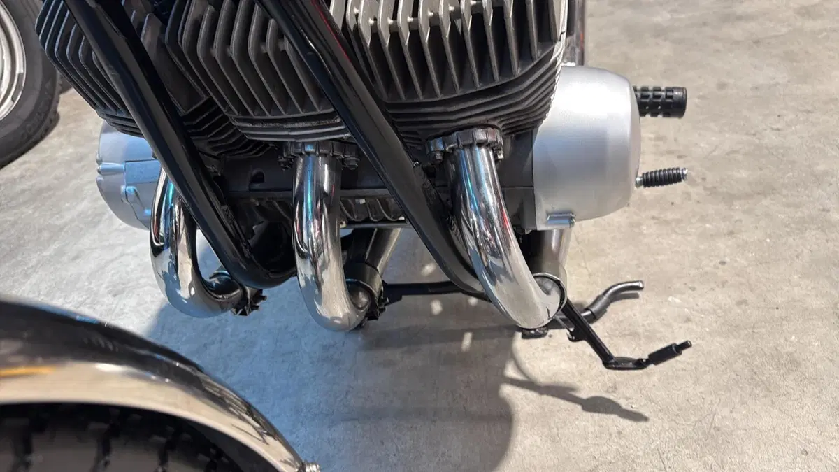 Kawasaki   (9)