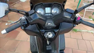 Kymco Downtown 350i ABS (2016 - 20)  (4)