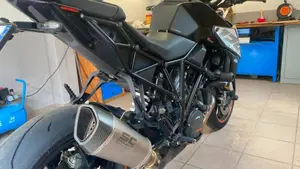 KTM 1290 Super Duke R ABS (2017 - 18)  (9)