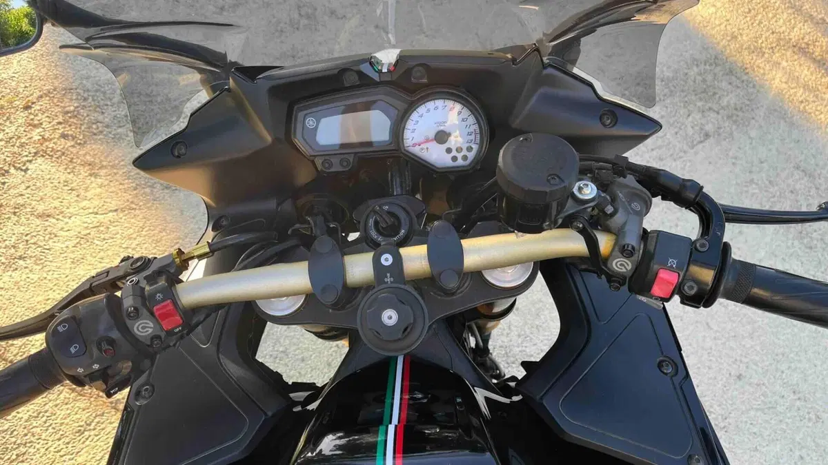 Yamaha Fazer 8 (2010 - 16)  (7)