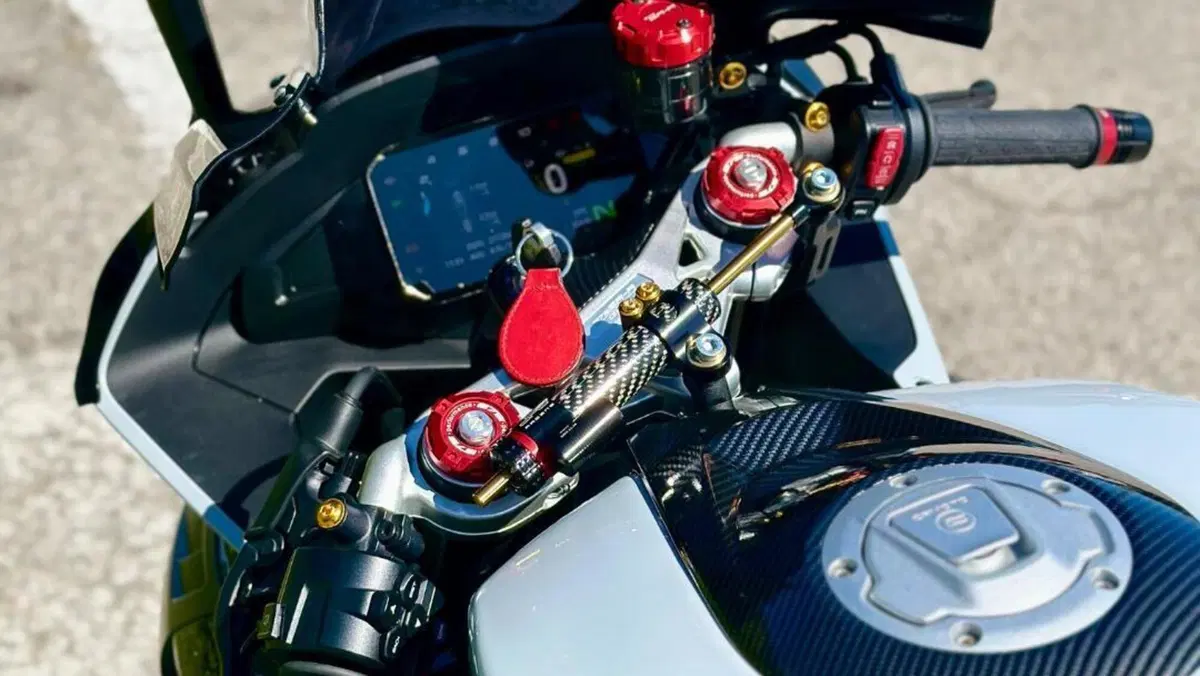 CFMOTO 675SR-R (2025 - 26)  (3)