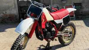 Yamaha YZ 250  (4)