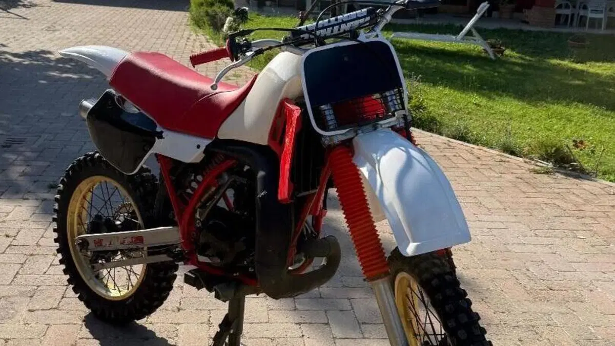 Yamaha YZ 250  (5)