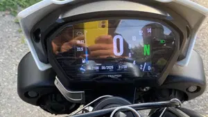 Triumph Street Triple R (2017 - 20)  (6)