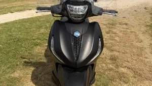 Piaggio Beverly 300 ABS-ASR (2021 - 25) 