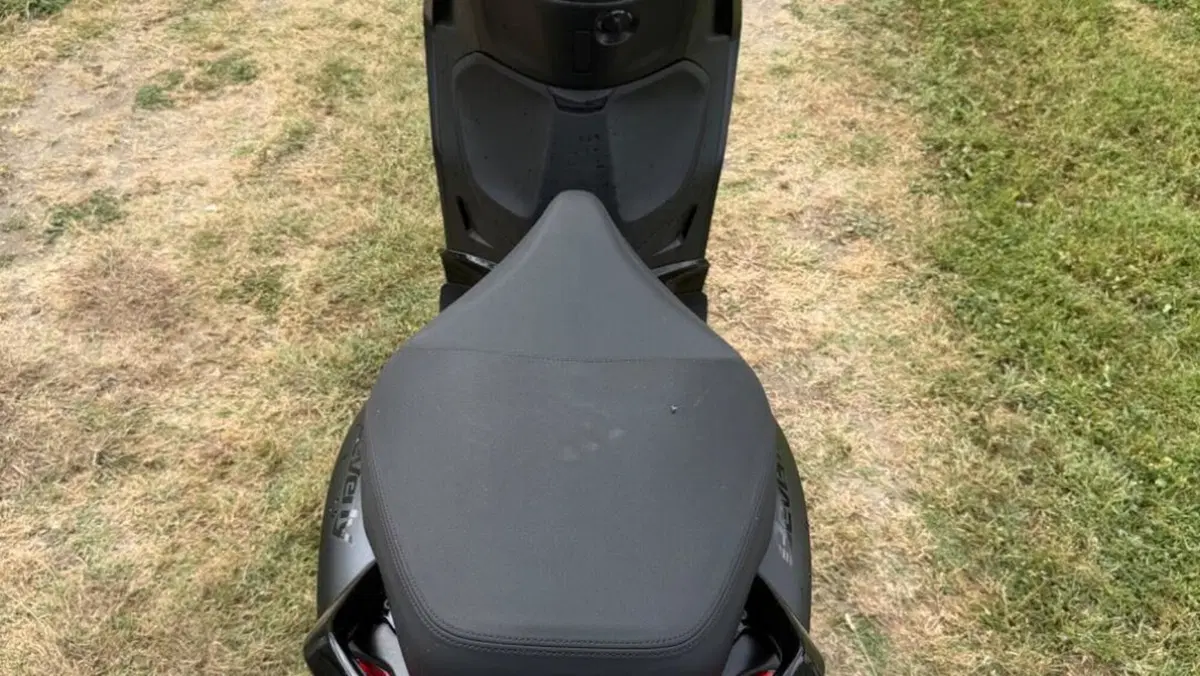 Piaggio Beverly 300 ABS-ASR (2021 - 25)  (3)