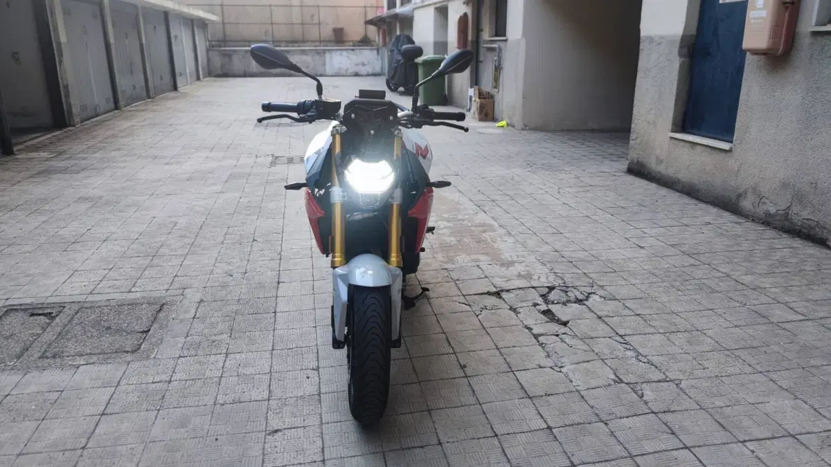 Bmw F 900 R (2021 - 24)  (4)
