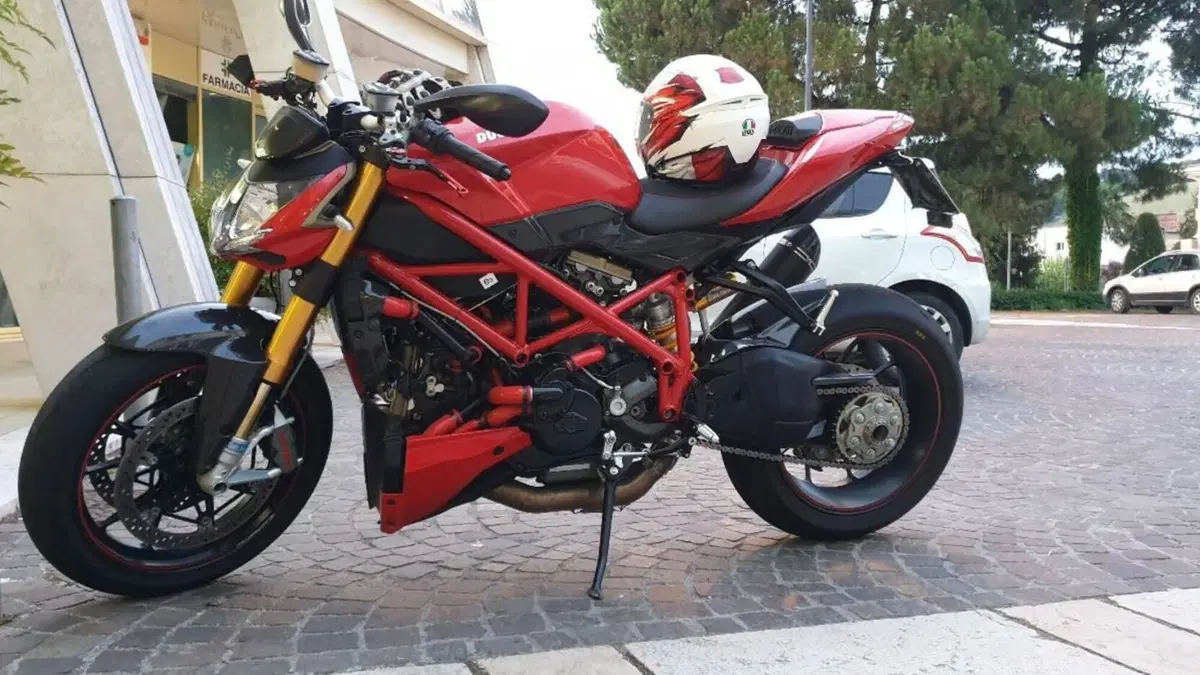 Ducati Streetfighter S (2009 - 14)  (2)