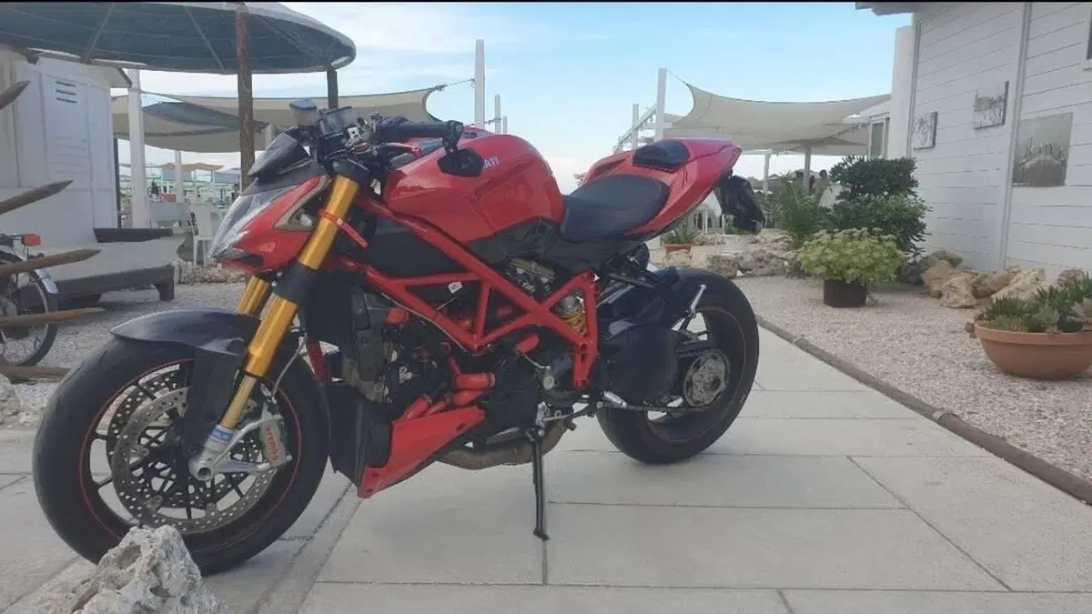 Ducati Streetfighter S (2009 - 14)  (8)