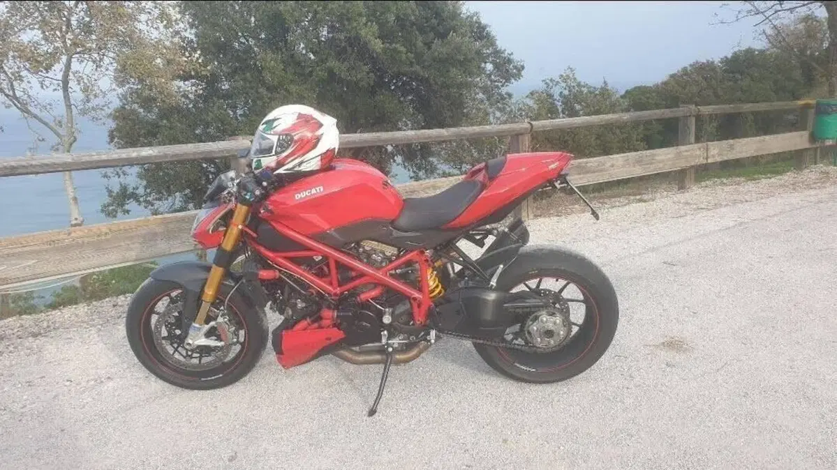 Ducati Streetfighter S (2009 - 14)  (9)