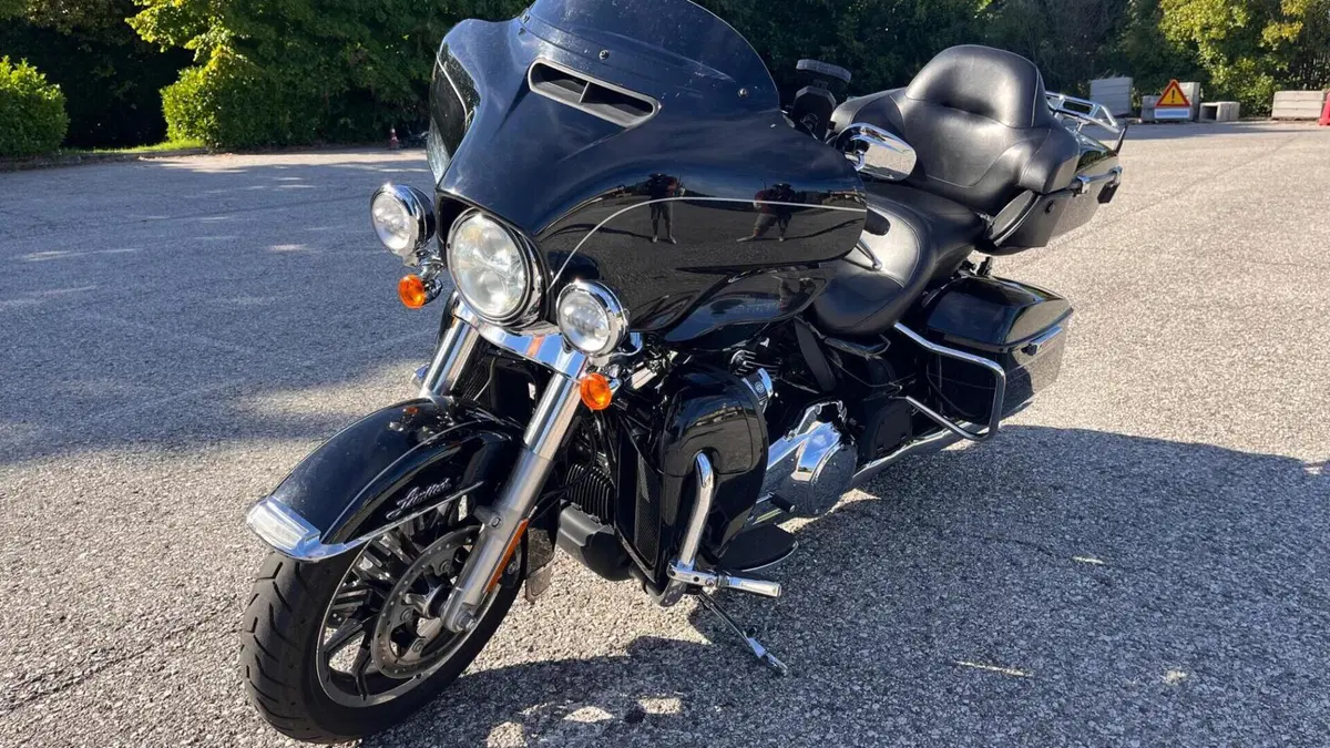 Harley-Davidson 107 Electra Glide Ultra Limited Low (2017 - 18) - FLHTKL  (4)