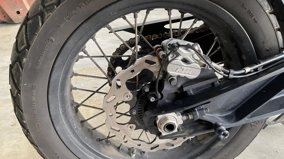 KTM 890 Adventure R (2023 - 24)  (12)