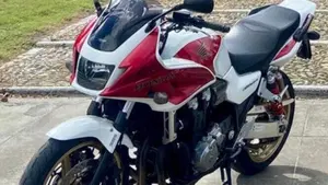 Honda CB 1300 S (2010 - 12)  (10)