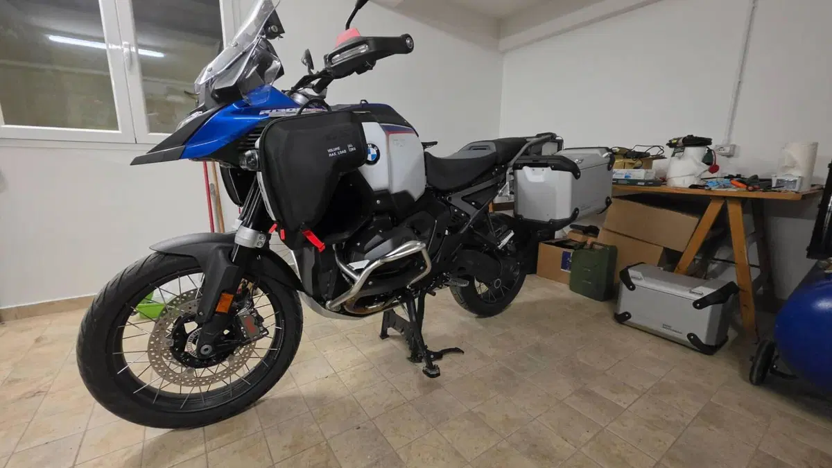 Bmw R 1300 GS Adventure Trophy (2025 - 26)  (2)