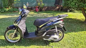 Piaggio Liberty 125 S i-get ABS (2016)  (2)