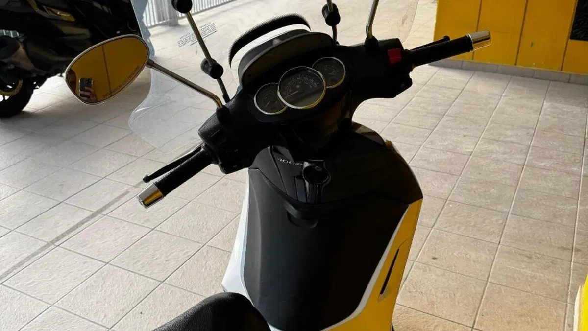 Piaggio Beverly 300 i.e. (2010 - 16)  (2)