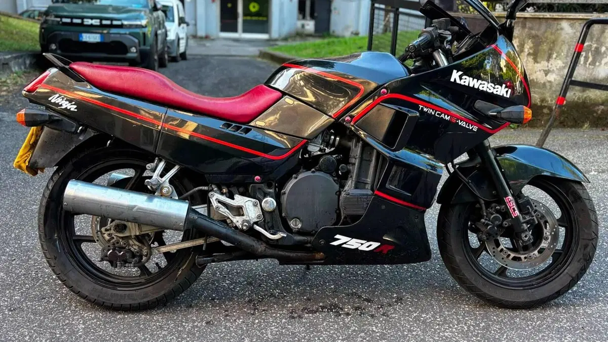 Kawasaki   (4)
