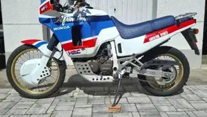 Honda   (2)