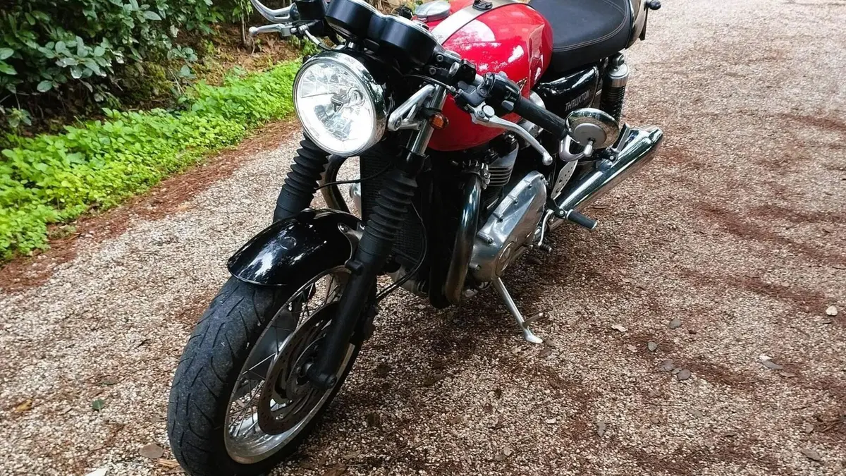 Triumph Thruxton 1200 (2016)  (5)
