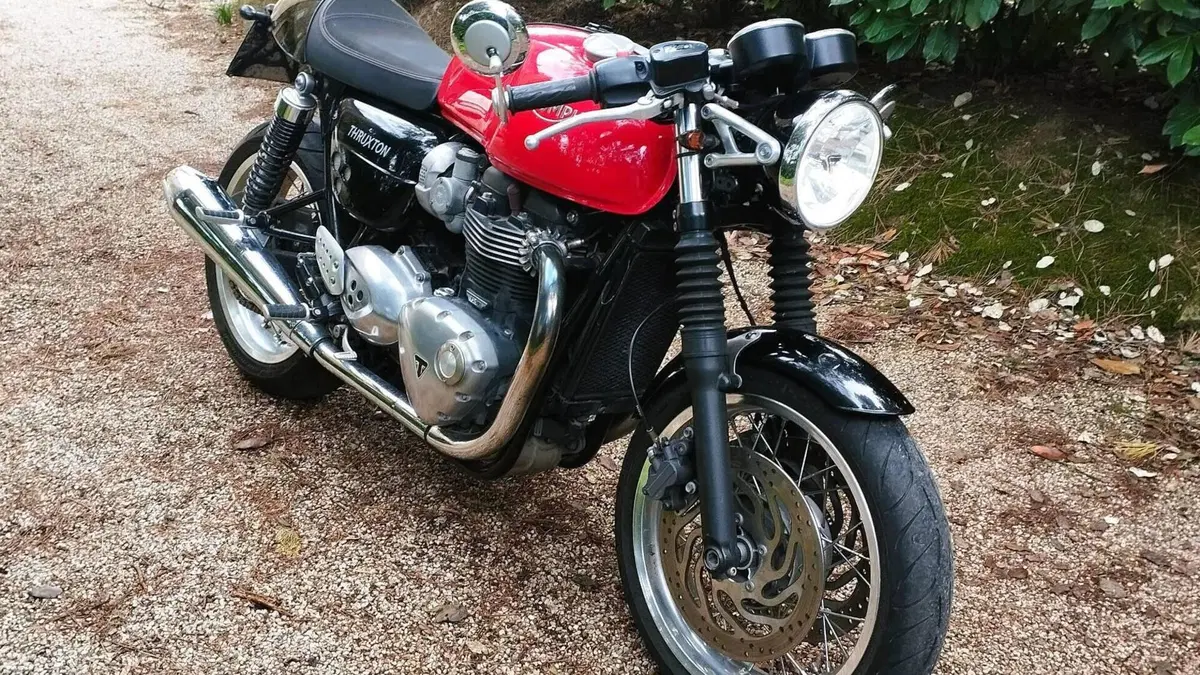 Triumph Thruxton 1200 (2016)  (6)