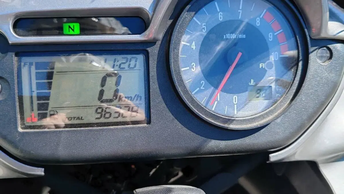 Honda Transalp XL 700 V (2007 - 2013)  (9)