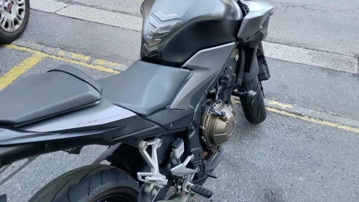 Honda CB 500 F (2021)  (2)