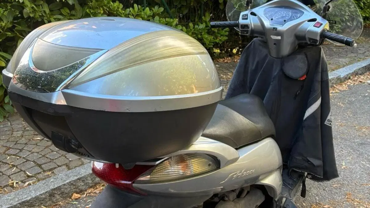 Honda SH 300 i (2006 - 10)  (3)