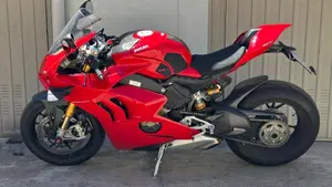 Ducati Panigale V4 S 1100 (2020)  (2)