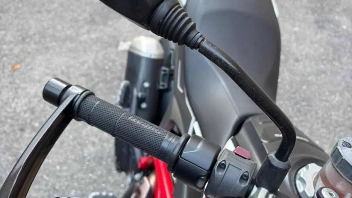 Ducati Hypermotard 821 SP (2013 - 15)  (3)