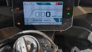 Aprilia RSV4 1100 Factory (2021 - 24)  (2)