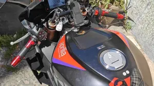Aprilia RSV4 1100 Factory (2021 - 24)  (6)
