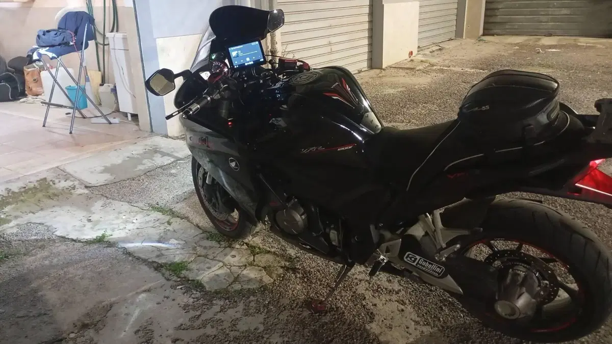 Honda VFR 1200 F ABS (2009 - 16)  (4)