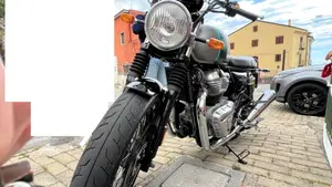 Royal Enfield Interceptor 650 (2021 - 26)  (2)