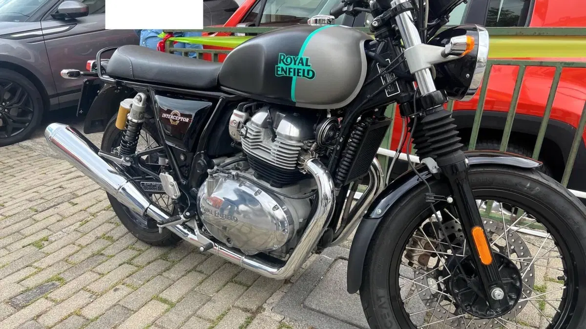 Royal Enfield Interceptor 650 (2021 - 26)  (3)