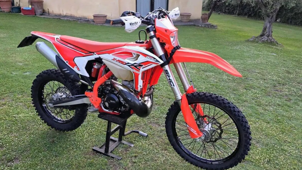 Betamotor RR X-PRO 300 2T Enduro (2025)  (2)