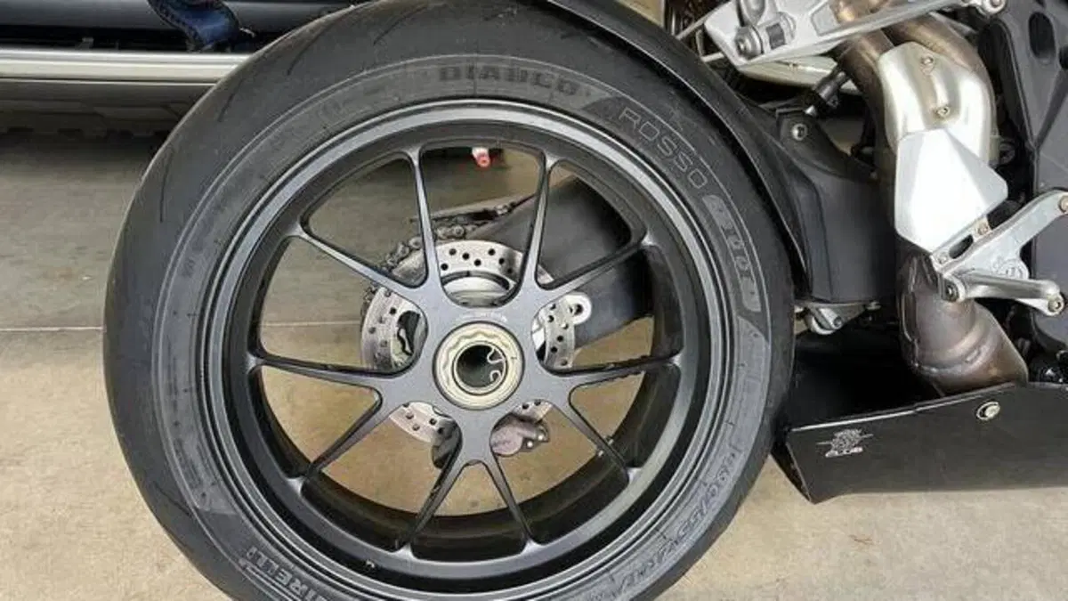 MV Agusta F4 1000 312 R (2007 - 09)  (6)