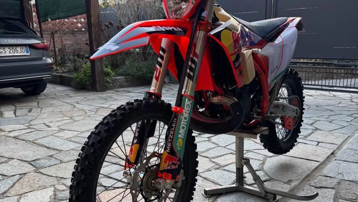 KTM 300 EXC TBI Six Days (2024)  (4)