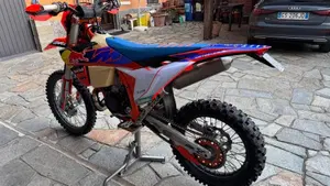 KTM 300 EXC TBI Six Days (2024)  (3)