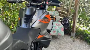 KTM 1290 Super Adventure S (2021)  (4)