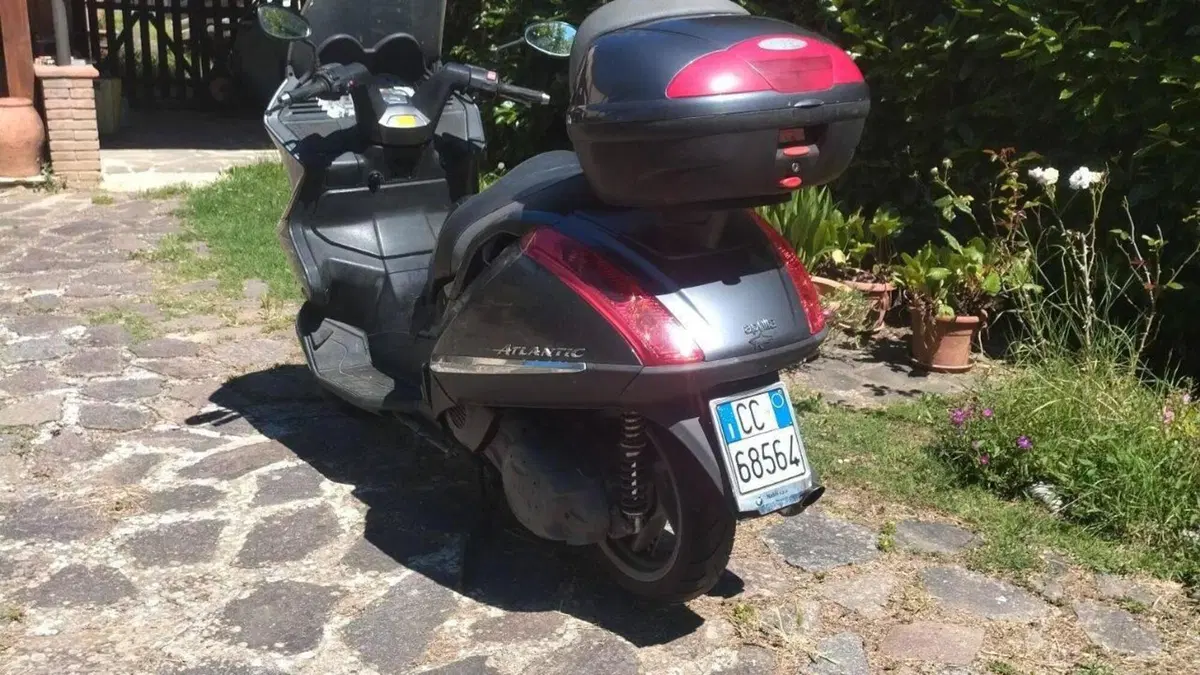 Aprilia Atlantic 500 (2003 - 04) 