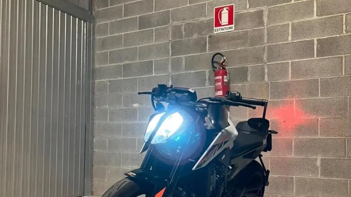 KTM 790 Duke L (2023 - 24) 