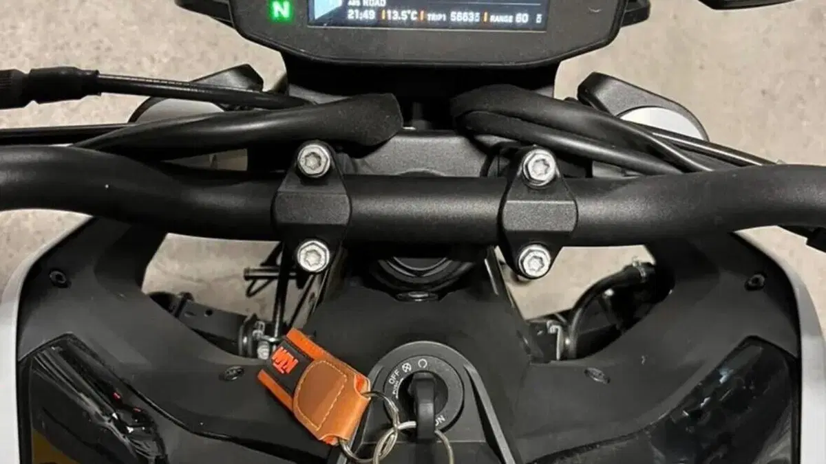 KTM 790 Duke L (2023 - 24)  (4)