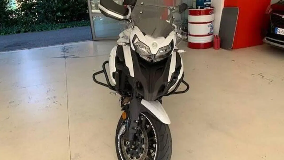 Benelli TRK 502 (2021 - 25)  (2)